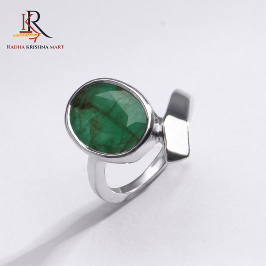 Emerlad (Panna) Gemstone Ring in 925 Silver
