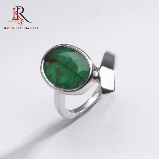 Emerlad (Panna) Gemstone Ring in 925 Silver