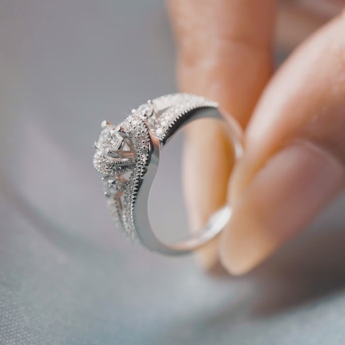 Glitter Twirl Solitaire Ring